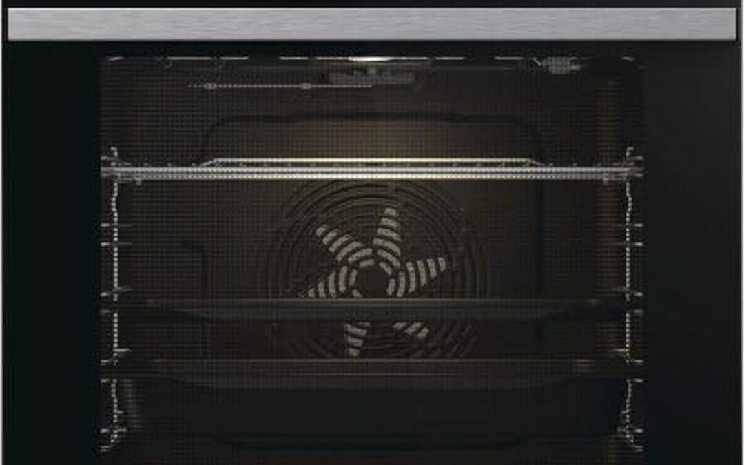 Test du four Hisense BSA66211AX : multifonction, cavité XXL et cuisson vapeur