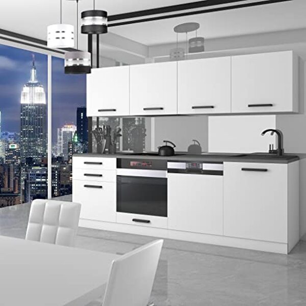 Découvrez notre test détaillé de la cuisine Belini Alice 240 cm : design moderne, fonctionnalité exemplaire et rangement optimisé, idéal pour toute la famille.