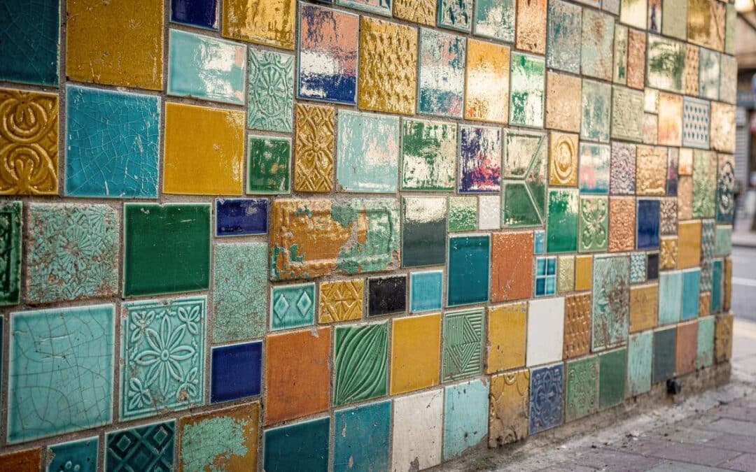Insolite : découvrez un mur de tuiles